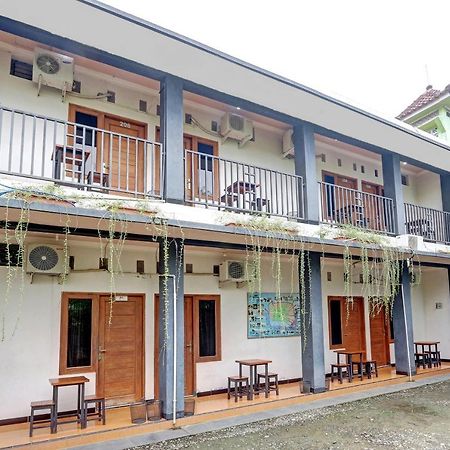 Hotel Wisma Ck Kebumen Exteriör bild