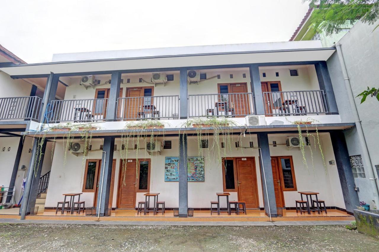 Hotel Wisma Ck Kebumen Exteriör bild