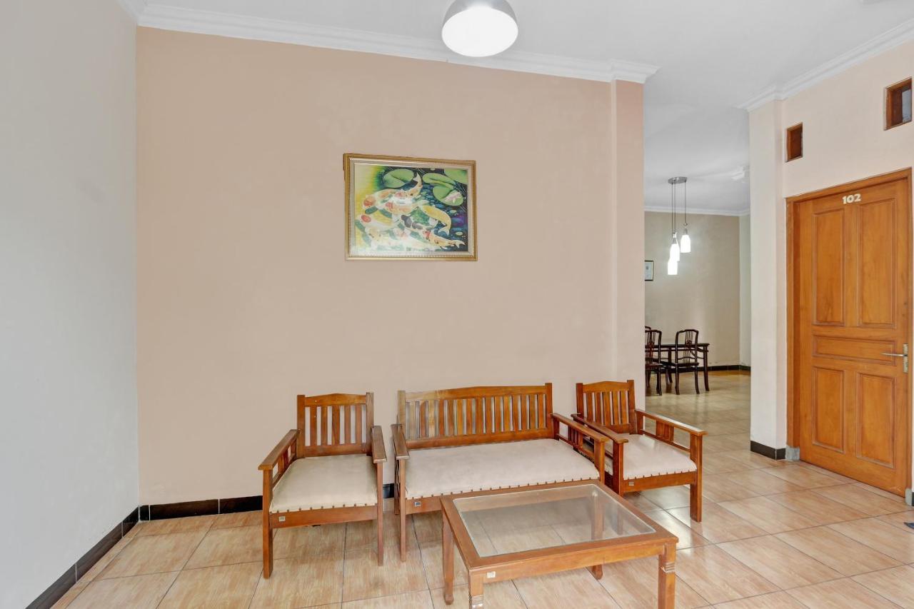 Hotel Wisma Ck Kebumen Exteriör bild