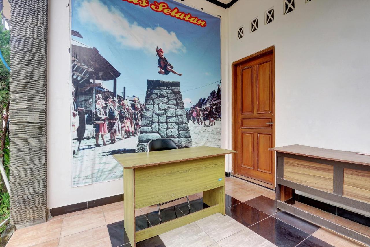 Hotel Wisma Ck Kebumen Exteriör bild