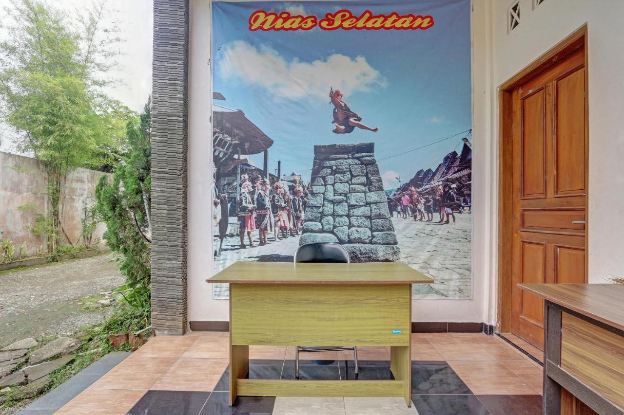Hotel Wisma Ck Kebumen Exteriör bild