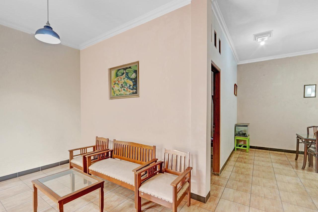 Hotel Wisma Ck Kebumen Exteriör bild